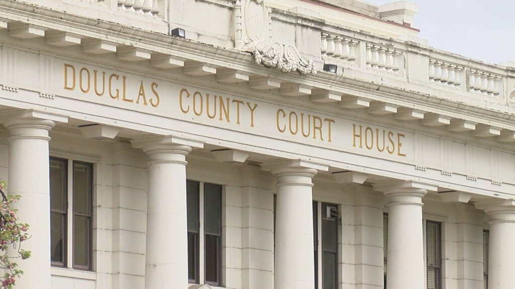 Douglas County Courthouse Reopens To Public Within Clackamas County 