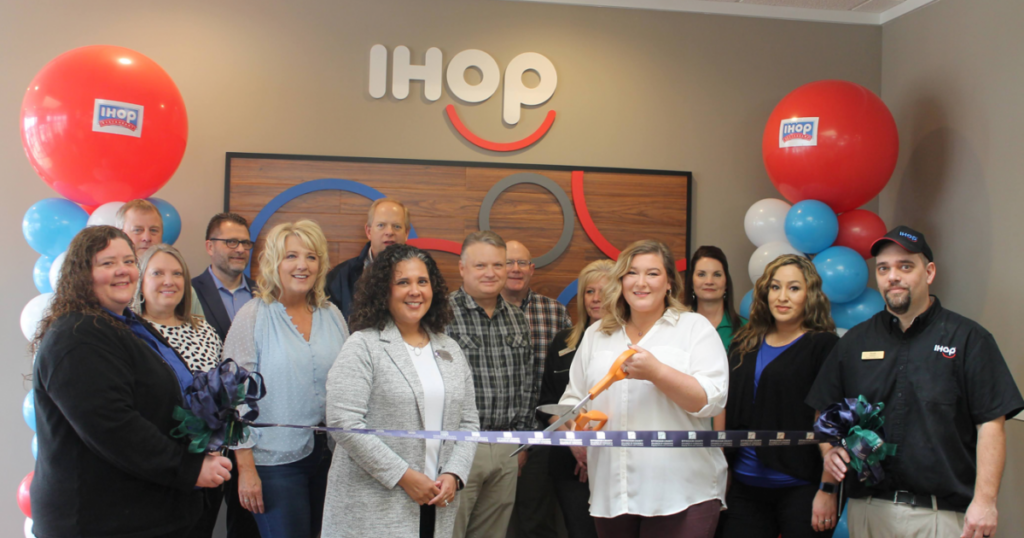 Effingham County Chamber Welcomes New Member IHOP Effingham Radio