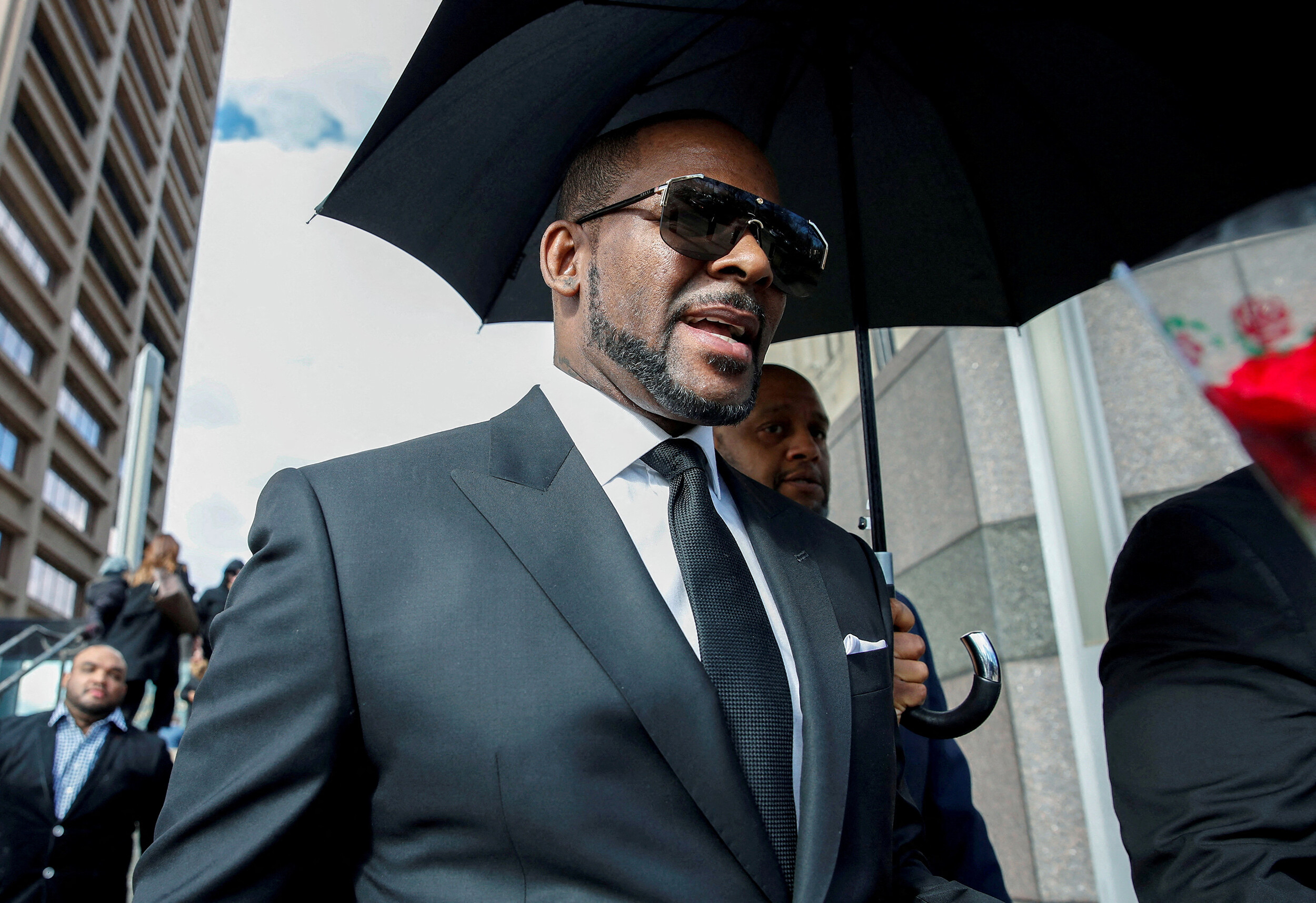 Jury Seated In Chicago Federal Trial For R Kelly And Two Former